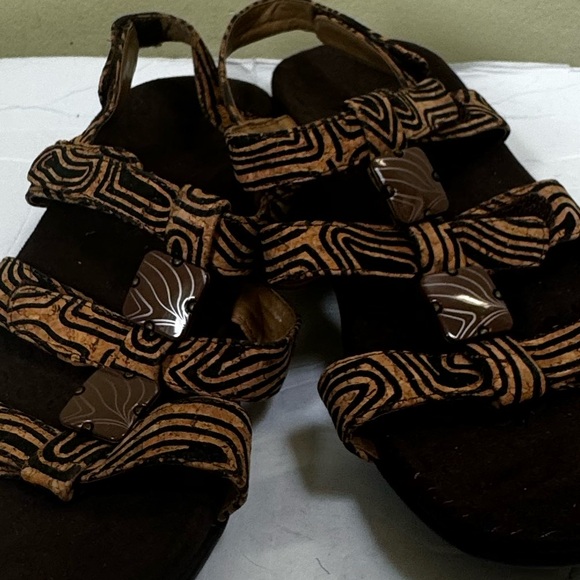 Vionic Amber Adjustable Straps Arch Support Sandals Shoes Vegan Eva Orthaheel 6 - Picture 12 of 13